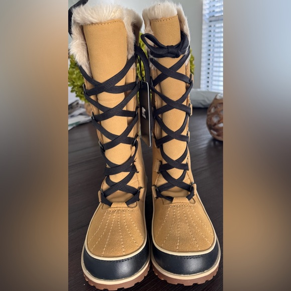 SOREL Tivoli High ll women’s snow/ rain boots - Picture 2 of 6